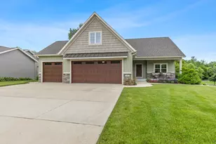 2961 Bristol Ave NW, Walker, MI 49544 - Photo 2