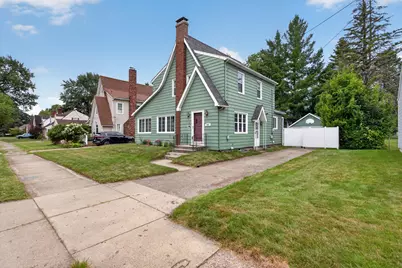 912 S Wisner Street, Jackson, MI 49203 - Photo 2