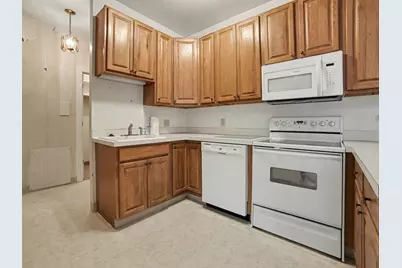 1249 Lakeshore Drive #315, Muskegon, MI 49441 - Photo 12