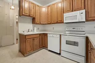 1249 Lakeshore Dr, Muskegon, MI 49441 - Photo 12