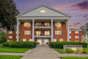 1249 Lakeshore Dr, Muskegon, MI 49441 - Photo 1