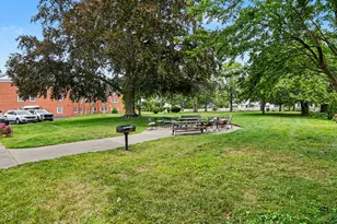 1249 Lakeshore Dr, Muskegon, MI 49441 - Photo 8