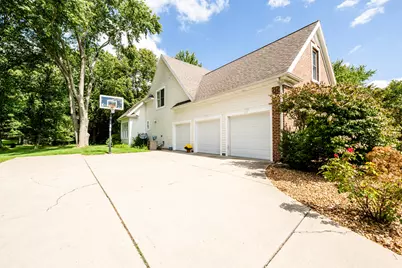 2159 Alpine Court, Stevensville, MI 49127 - Photo 4