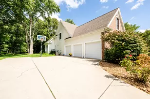 2159 Alpine Ct, Stevensville, MI 49127 - Photo 4