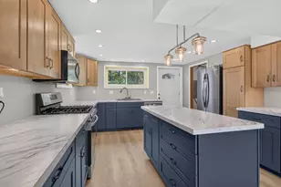 1040 Echo Beach Dr, Jackson, MI 49203 - Photo 10