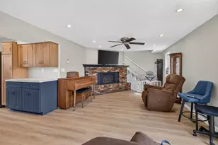1040 Echo Beach Dr, Jackson, MI 49203 - Photo 6