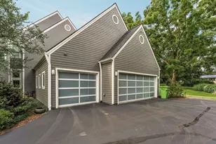 2529 Thornapple Dr, Ann Arbor, MI 48103 - Photo 80