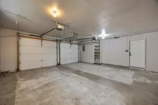 4790 Belzair Dr, Troy, MI 48085 - Photo 22