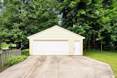 2630 Oakwood Avenue NE, Grand Rapids, MI 49505 - Photo 32