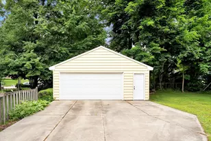 2630 Oakwood Ave NE, Grand Rapids, MI 49505 - Photo 32