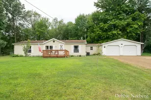 2122 Maple Ln, Hastings, MI 49058 - Photo 1
