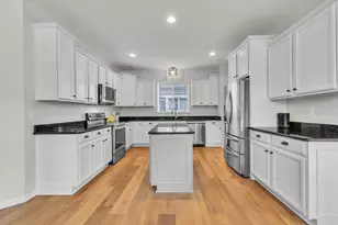 2069 Fountain Park, Keego Harbor, MI 48320 - Photo 16