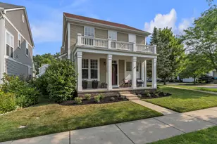 2069 Fountain Park, Keego Harbor, MI 48320 - Photo 2