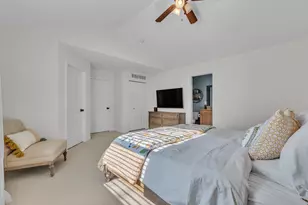 2069 Fountain Park, Keego Harbor, MI 48320 - Photo 24