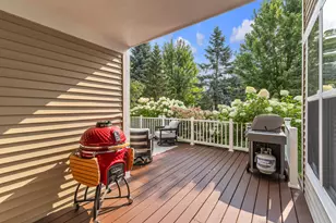 2069 Fountain Park, Keego Harbor, MI 48320 - Photo 42