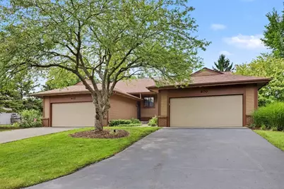 600 Bradford Place NE, Grand Rapids, MI 49525 - Photo 2