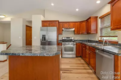303 Regent Street SE, Grand Rapids, MI 49548 - Photo 6