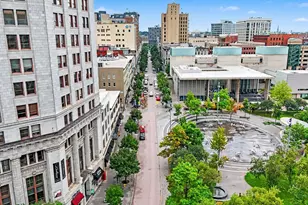 65 Monroe Center St NW, Grand Rapids, MI 49503 - Photo 4