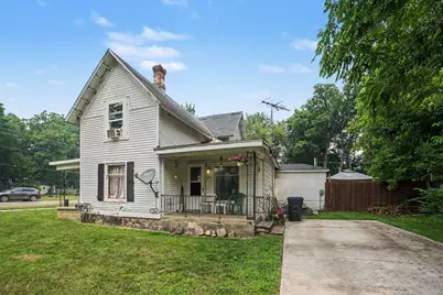 302 N Van Buren Street, Paw Paw, MI 49079 - Photo 2