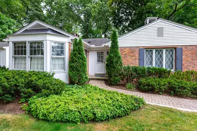 3903 Oakhills Drive, Bloomfield Hills, MI 48301 - Photo 4