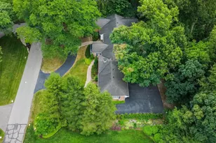 3903 Oakhills Dr, Bloomfield Hills, MI 48301 - Photo 42
