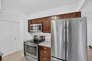 1822 Gentian Dr SE, Kentwood, MI 49508 - Photo 10