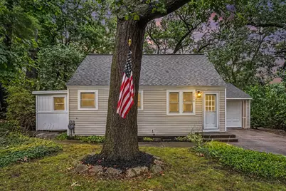 2650 Gaynor Avenue NW, Grand Rapids, MI 49544 - Photo 2