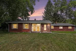 2637 Lucerne Dr, Jackson, MI 49201 - Photo 1