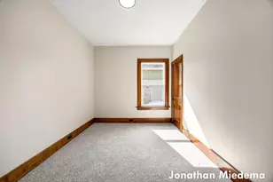 816 Richmond St NW, Grand Rapids, MI 49504 - Photo 26