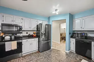 2161 Wild Cherry Ln, Kalamazoo, MI 49009 - Photo 10
