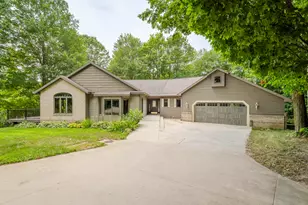 8047 Kraft Ave SE, Caledonia, MI 49316 - Photo 2