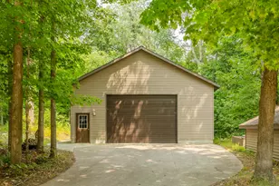 8047 Kraft Ave SE, Caledonia, MI 49316 - Photo 10