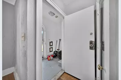 2025 Calvert Avenue, Detroit, MI 48206 - Photo 32