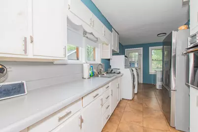 212 E Hammond Street, Otsego, MI 49078 - Photo 8
