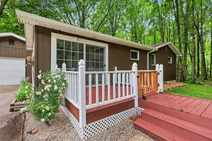 17700 Thornapple Dr, Spring Lake, MI 49456 - Photo 2