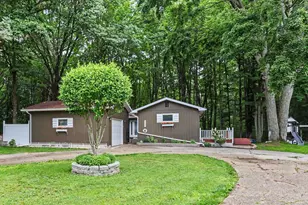17700 Thornapple Dr, Spring Lake, MI 49456 - Photo 1