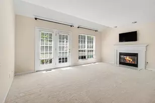 2225 Green Valley Ct, Ann Arbor, MI 48103 - Photo 12