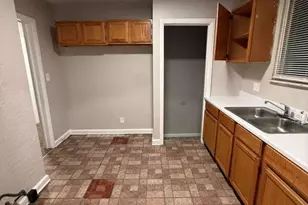 8518 Sussex St, Detroit, MI 48228 - Photo 6