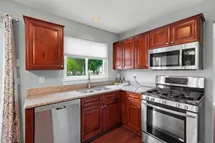 921 Whittier Dr, Canton, MI 48187 - Photo 16