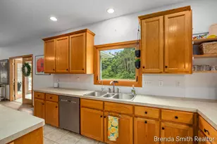 12189 White Pine Dr, Allendale, MI 49401 - Photo 14