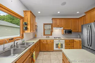 12189 White Pine Dr, Allendale, MI 49401 - Photo 14