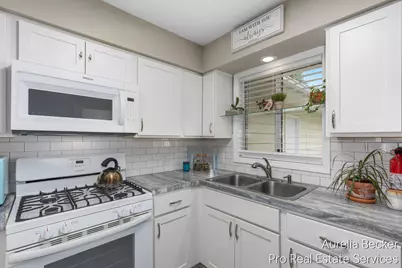 5812 Leisure South Drive SE, Grand Rapids, MI 49548 - Photo 10