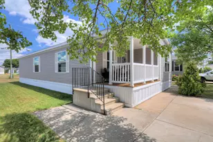 3496 Meadow Lark Ln, Zeeland, MI 49464 - Photo 2