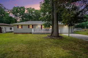 2375 Southwood Ave, Muskegon, MI 49441 - Photo 2