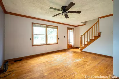 2707 Charlesgate Avenue SW, Wyoming, MI 49509 - Photo 6
