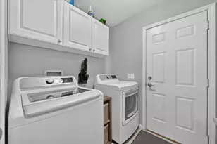 842 Northern Ridge Dr, Brighton, MI 48116 - Photo 16