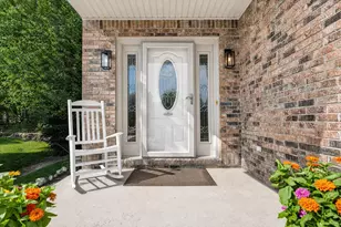 842 Northern Ridge Dr, Brighton, MI 48116 - Photo 4