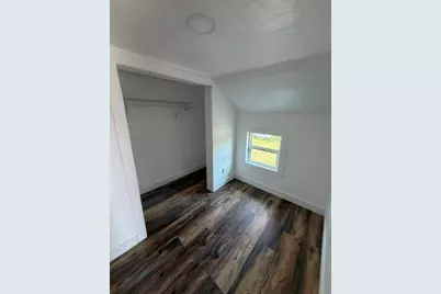 335 S Pleasant Street, Watervliet, MI 49098 - Photo 24