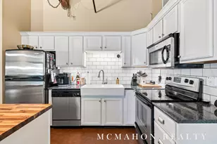 940 Monroe Ave NW, Grand Rapids, MI 49503 - Photo 4