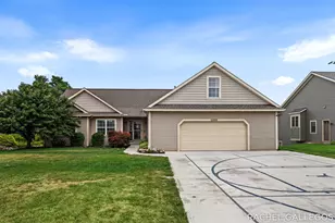 10699 Antelope Dr, Zeeland, MI 49464 - Photo 2